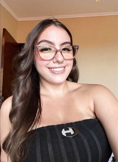 Letícia Garcia Prazeres Peituda Gostosa